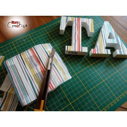 Papier DécoMaché 43 - Lignes multicolores