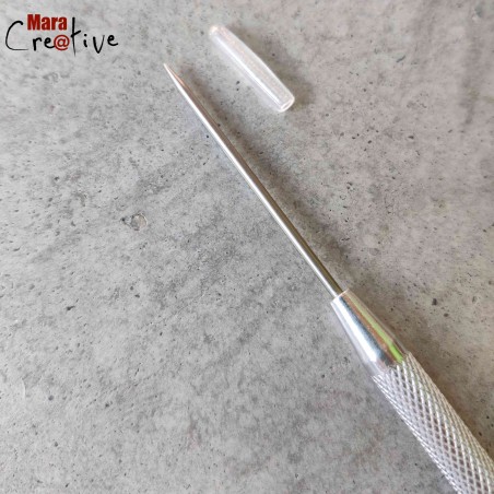 Perce-papier en métal