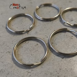 22 Porte-clés anneaux