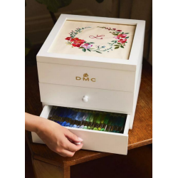 Coffret à broder modulable avec 70 échevettes